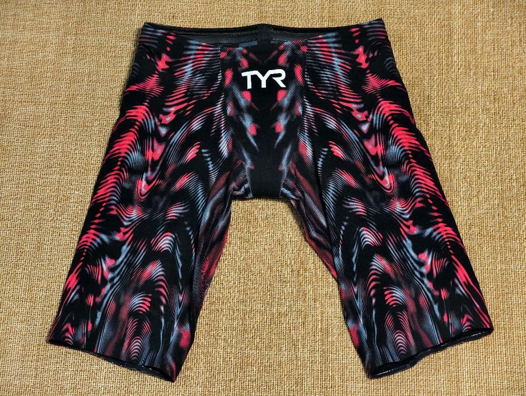 TYR VENZO 28（Lサイズ相当）競泳水着 メンズ