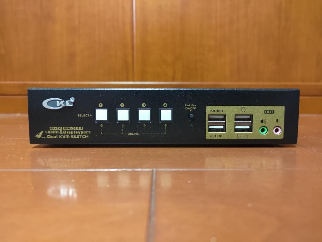 KVMスイッチ4台PC対応HDMI + DP デュアルモニター